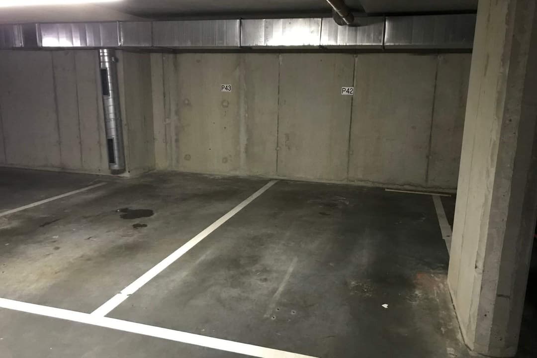 Parkplätze zur Miete in Roosendaal - Dr. Heijptstraat