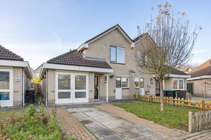 Casa de dos plantas debajo de un techo en Joggerspad, Biddinghuizen - En alquiler