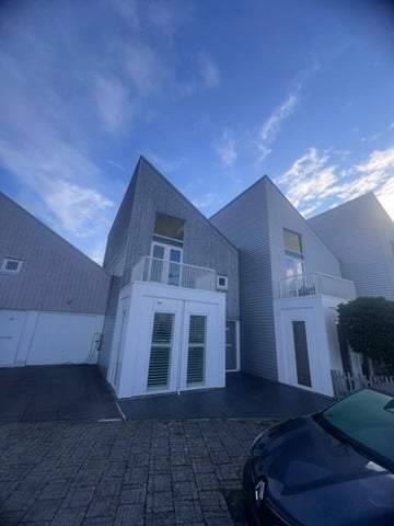 Huis Kopvoornvijver 12, Den Haag (Leidschenveen)