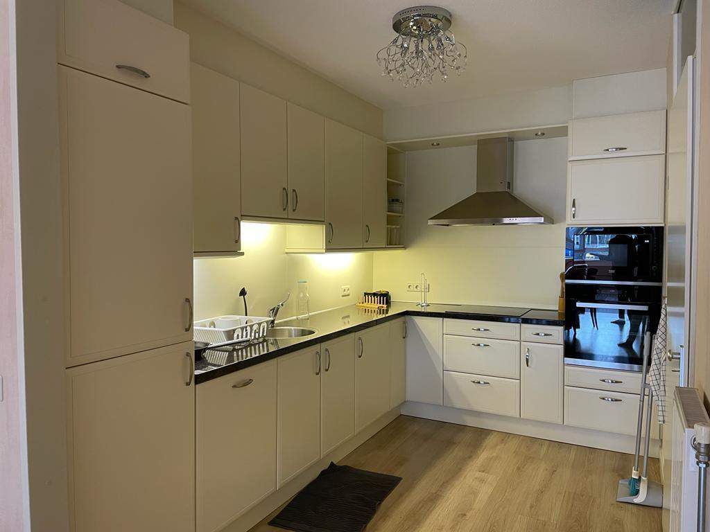 Gemeubileerde kamer aan de Woenselse Markt, Eindhoven - Te Huur