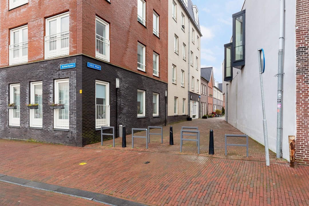 V.o.c.-plein 42, Rotterdam – Ground-floor Family Home (101 m²)