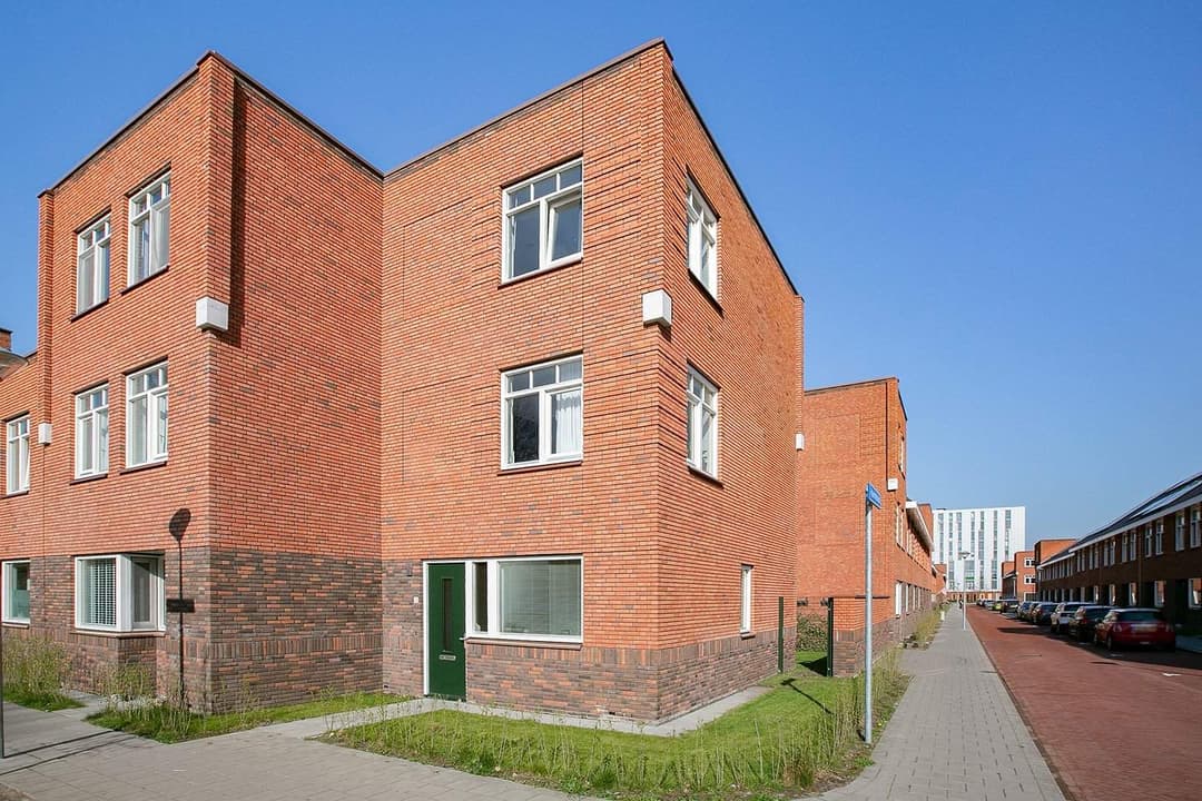 Flat Asterstraat 129713 TX Groningen - Te Huur
