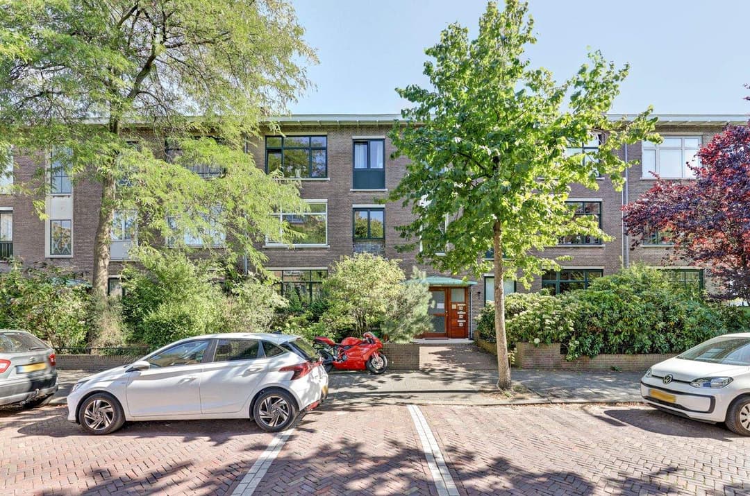 Lübeckstraat 128, La Haye — Appartement de 4 pièces (Duinoord)