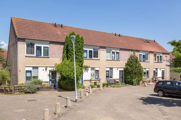 Grutter 52, Nieuw-Vennep - Terraced House