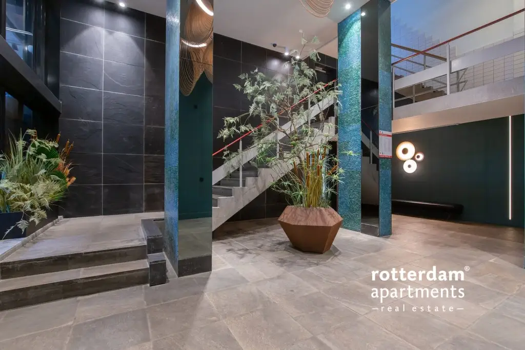 Appartement de 1 chambre sur Kruiskade, centre de Rotterdam