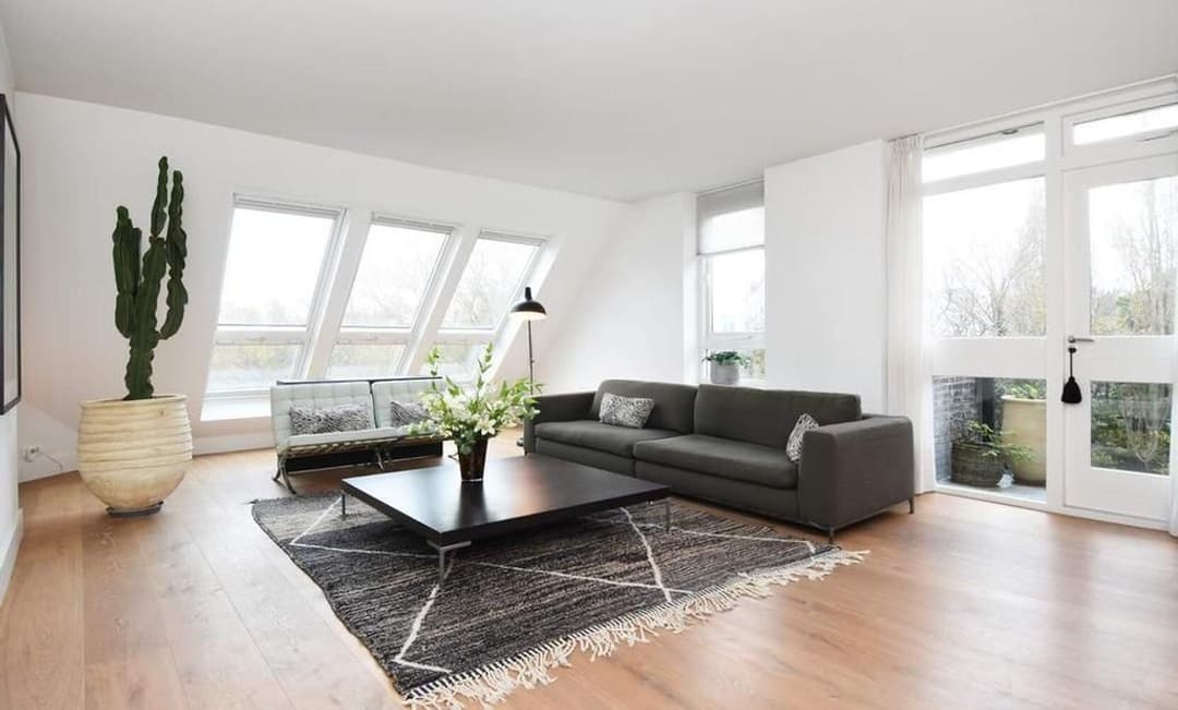 Appartement Johan van Oldenbarneveltlaan, Den Haag - Te Huur