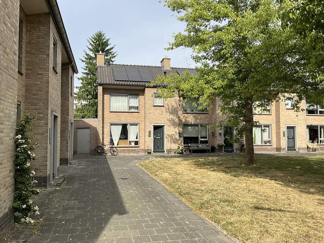 Adriaan Poirterssingel 35, 's-Hertogenbosch - Familienhaus