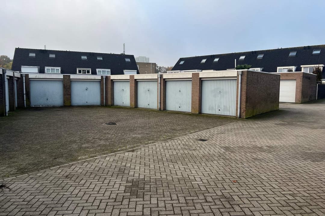 Garagebox Offenbachstraat 122-C, Tilburg - Te Huur