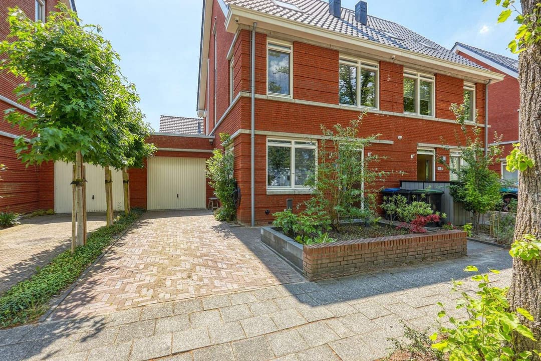 Two-Under-One-Roof House Broekmolenweg 16-B, Rijswijk - For Rent