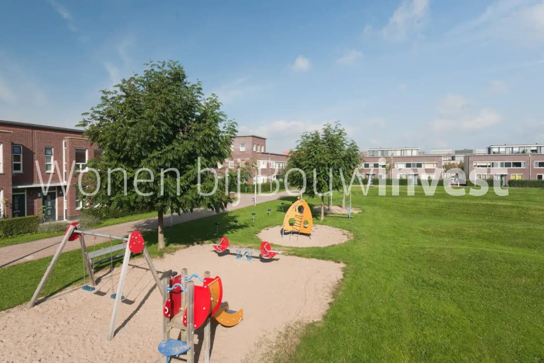 Nachtvlinderplantsoen 46, Utrecht — 6-Zimmer-Haus mit Dachterrasse