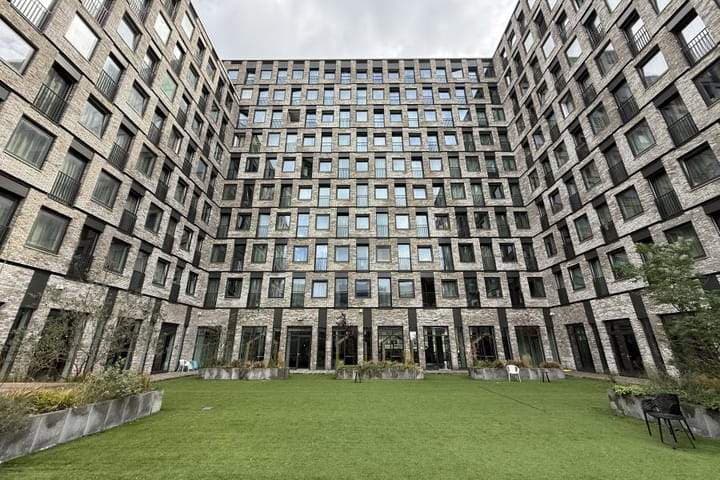 Studio Apartment Elizabeth Cady Stantonplein, Amsterdam - For Rent