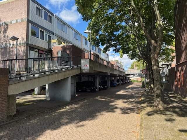 Maisonette Beethovenrode, Zoetermeer - 4 kamers, tuin & privéparkeergelegenheid