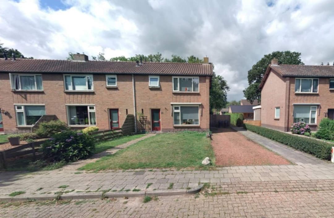 Hoekwoning aan Bulthuissingel 83, Burgum - Te Huur