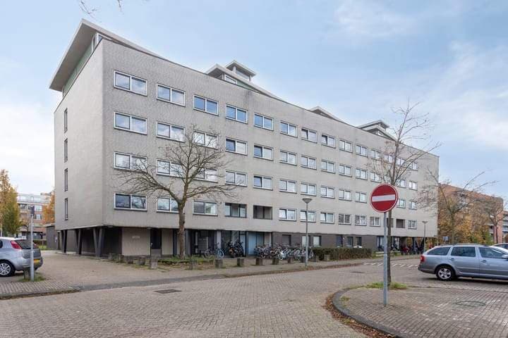 Apartamento de 3 habitaciones Berlaarstraat, Ámsterdam Nieuw-West - En alquiler