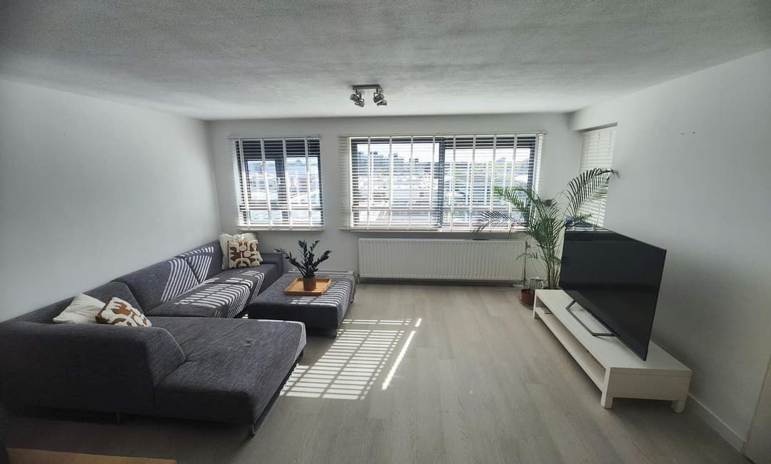 Room at Zuidplein, Rotterdam - For Rent