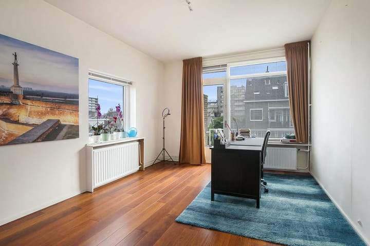 Duplex supérieur sur Paulinastraat, La Haye - À louer