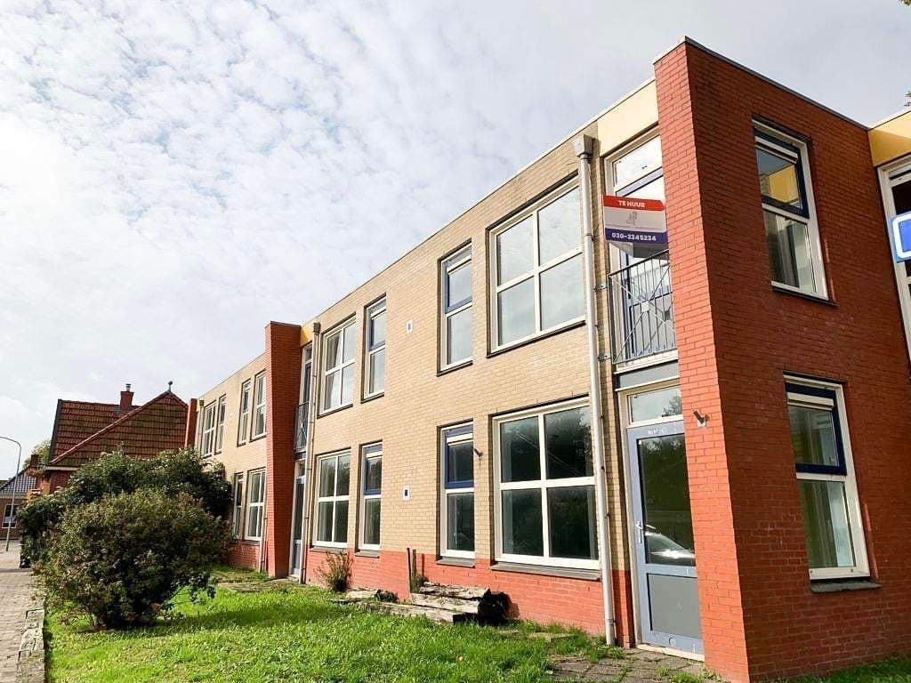 Flat Spoorstraat, Uithuizen - Te Huur