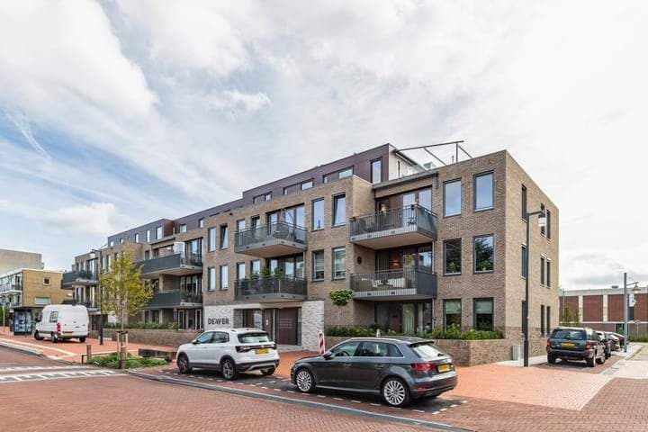 Four-Room Apartment Dennenlaan, Zwanenburg - For Rent