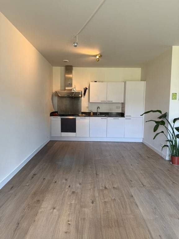 Flat Nida Senffstraat, Amsterdam - Te Huur