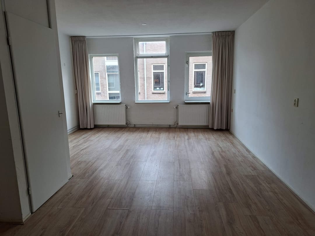 2-Room Apartment Korte Langestraat, Leiden - For Rent