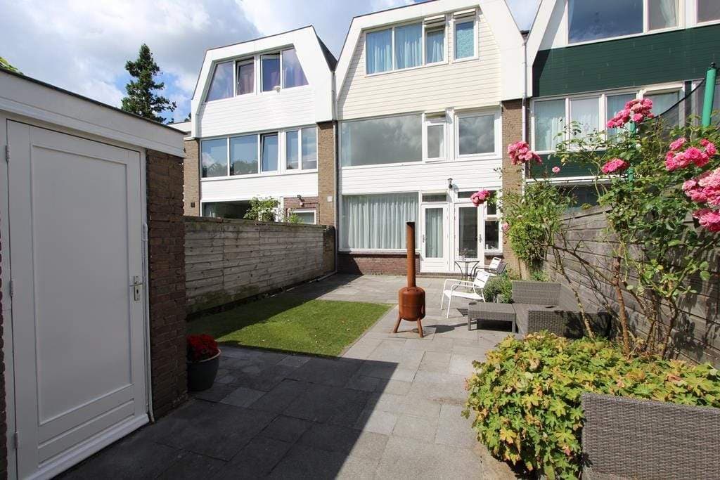 Family House Eikenrodelaan 261, Amstelveen - For Rent