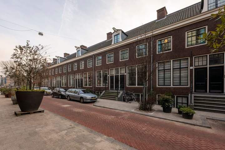 Double Lower House at Hoogte Kadijk, Amsterdam - For Rent