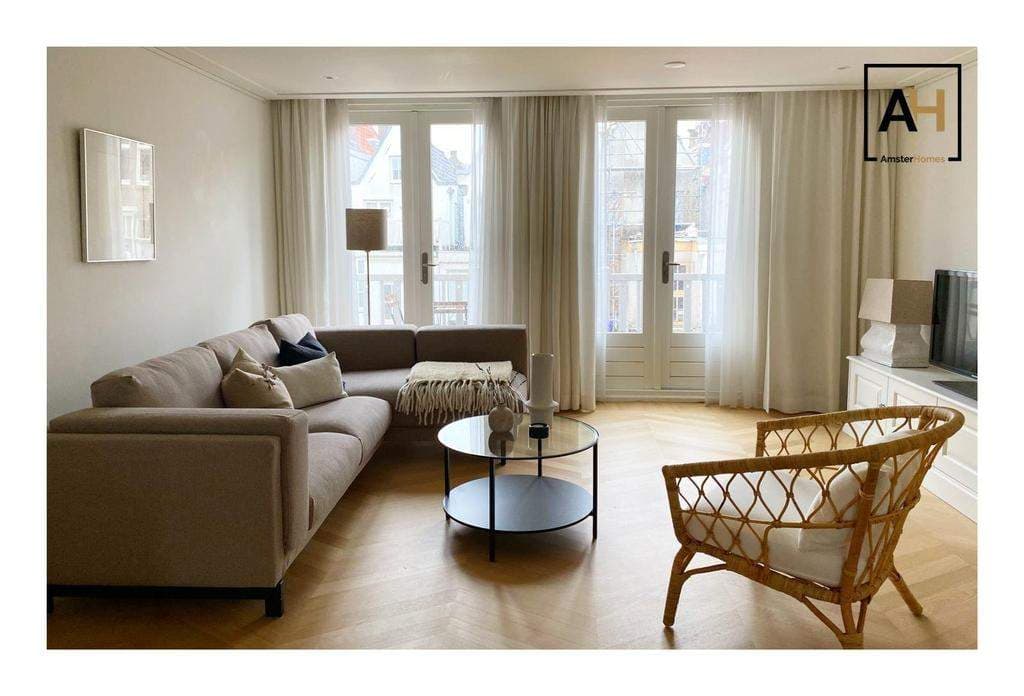 Flat Utrechtsedwarsstraat, Amsterdam - For Rent