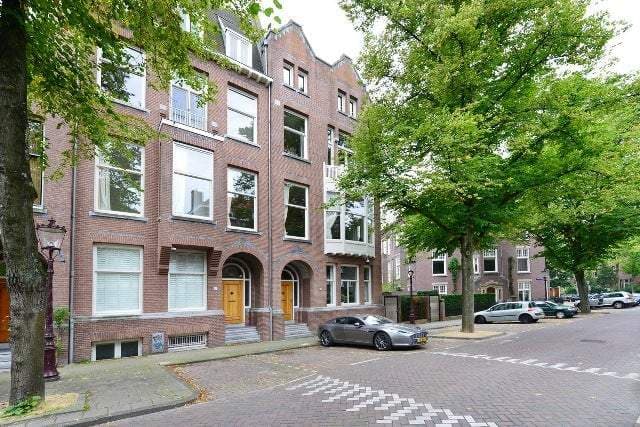 Flat Oranje Nassaulaan, Amsterdam - For Rent