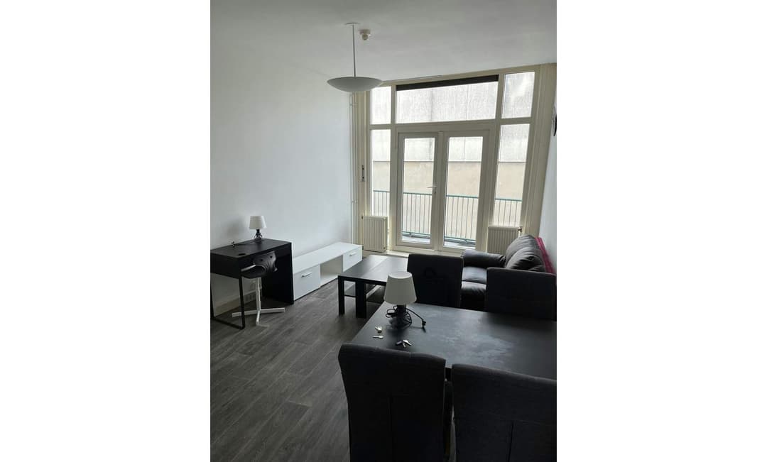 Kamer in Henegouwerlaan, Rotterdam - Te Huur