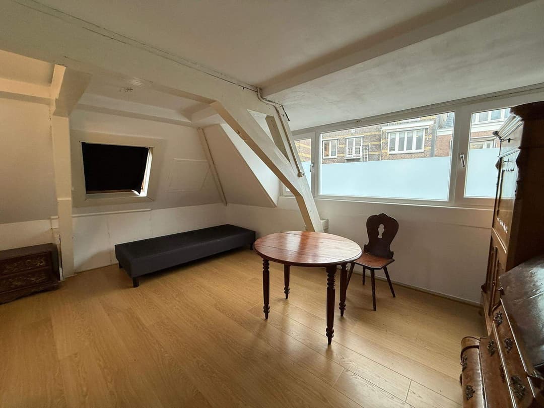 Chambre Meublée Lange Jufferstraat, Utrecht - À Louer