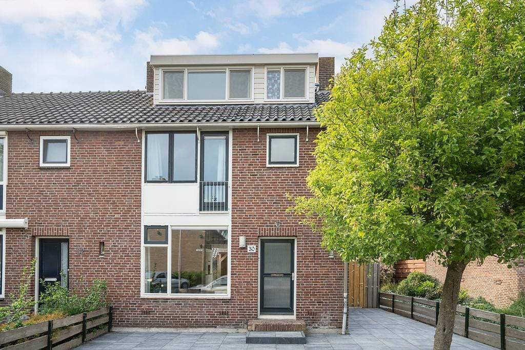 Johan de Wittlaan 301, Uithoorn - For Rent