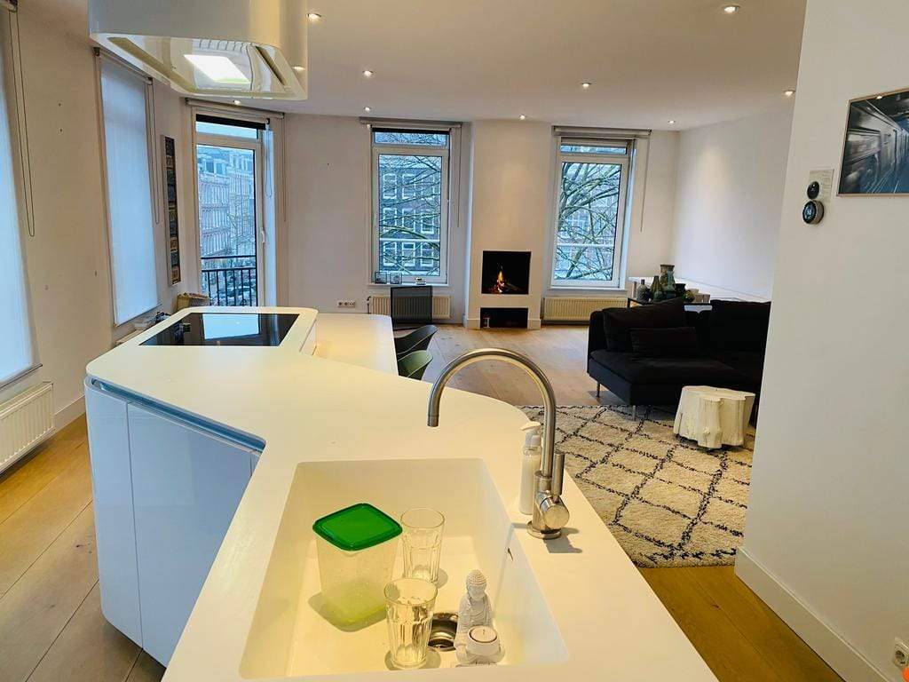 Appartement de Deux Chambres Jacob van Lennepstraat 41-B, Amsterdam