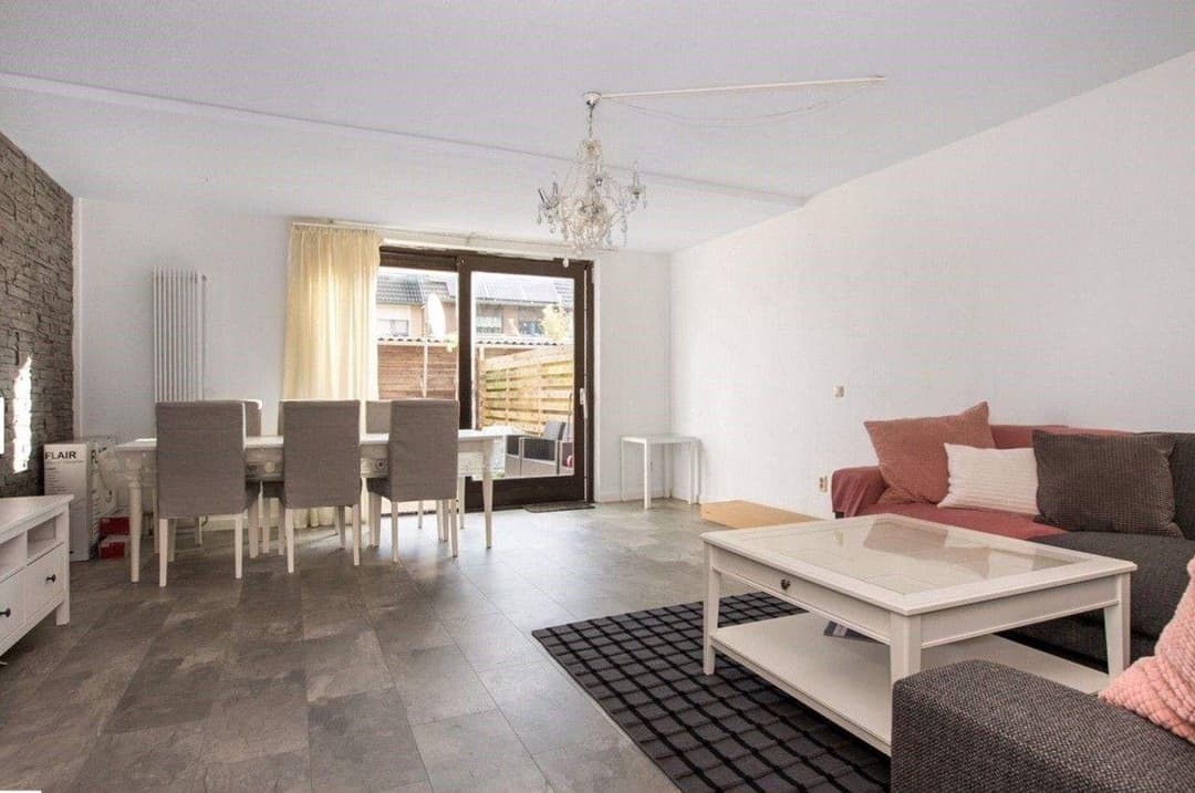 Family House Jacob Catsstraat 241, Almere - For Rent
