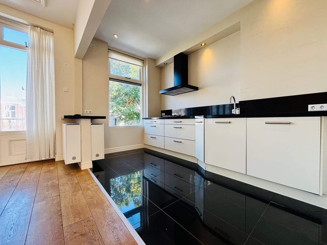 Daguerrestraat 155-A, La Haye - Appartement à l'étage supérieur (Regentessekwartier)