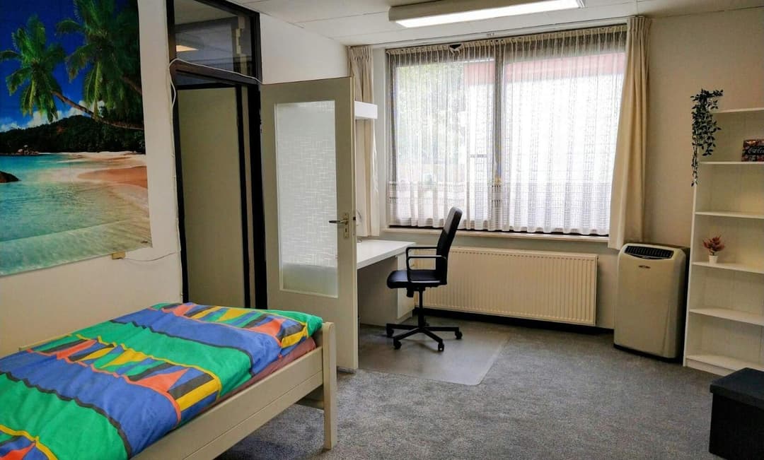 Room in Dordrecht, De Jagerweg - For Rent