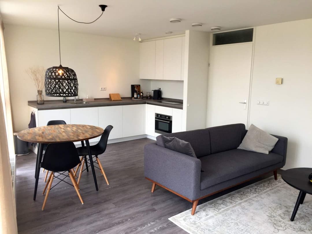 Portiekflat Jufferstraat, Rotterdam - 2-Bed Furnished