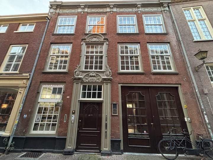 Apartamento de 3 habitaciones en Oude Molstraat, La Haya - Alquiler