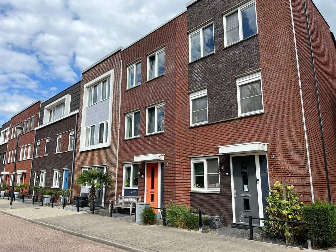 Corner House Andalusiëstraat, Lent - For Rent