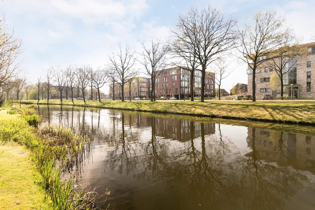 Ereprijs 37, Huizen — 3-Bed Family Home