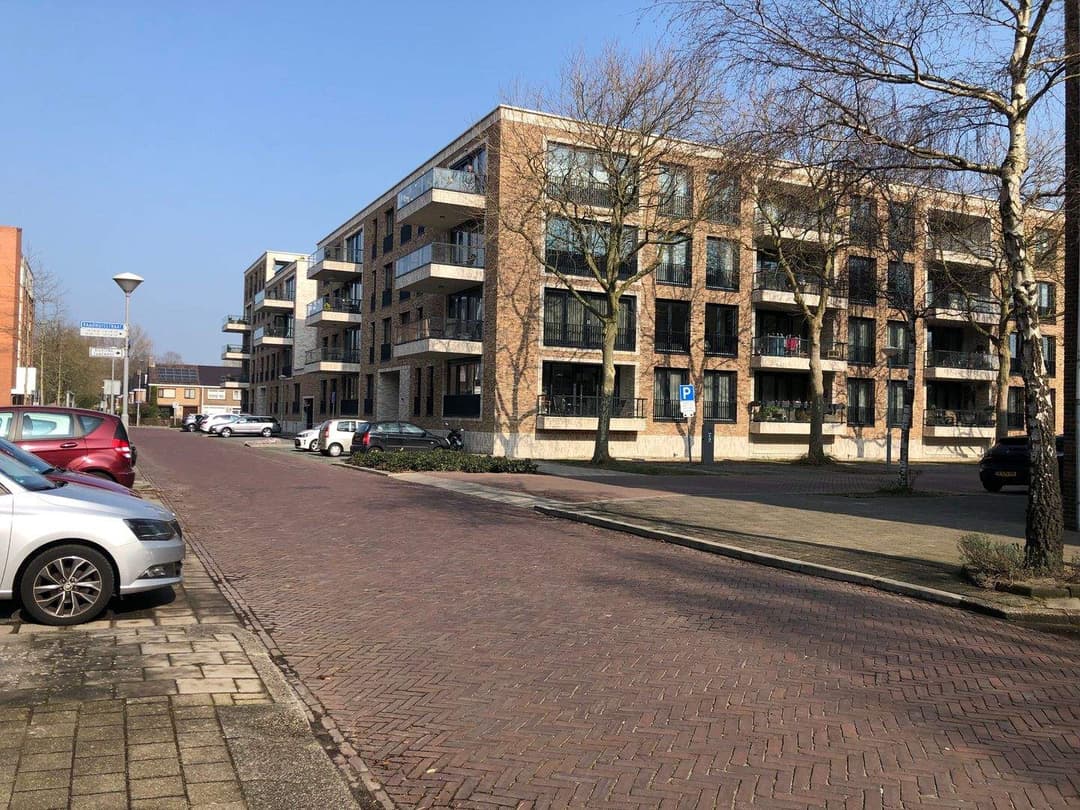 Raadhuisstraat 21, Heemskerk — Tiefgaragenstellplatz