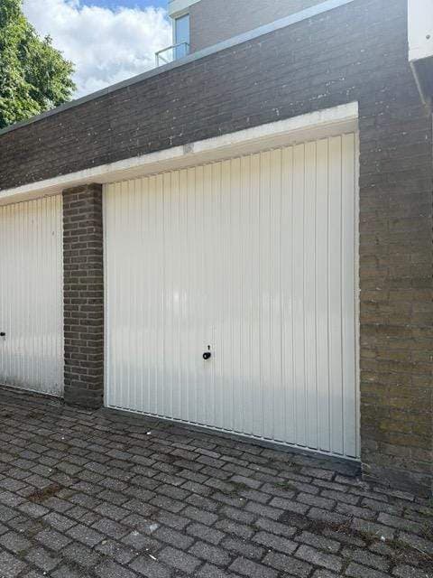 Garage Box Kruidenpoort 5, Duivendrecht - Te Huur