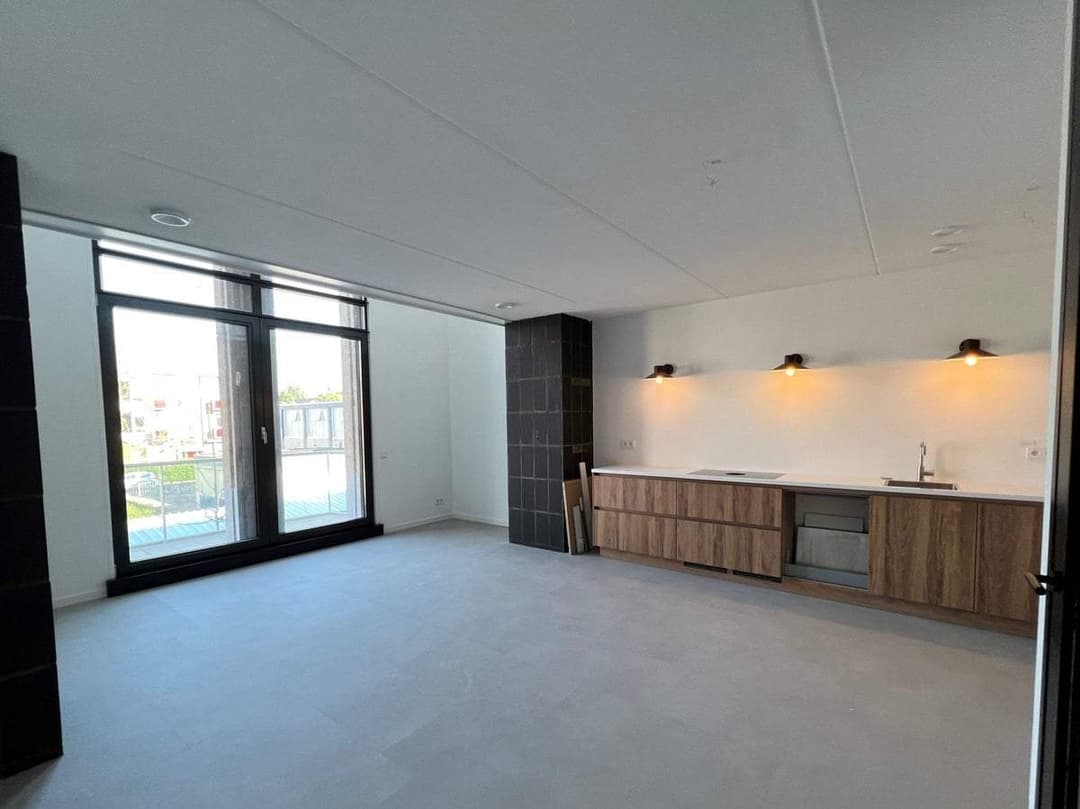 Flat Burgemeester Baumannlaan 175 H, Rotterdam - For Rent
