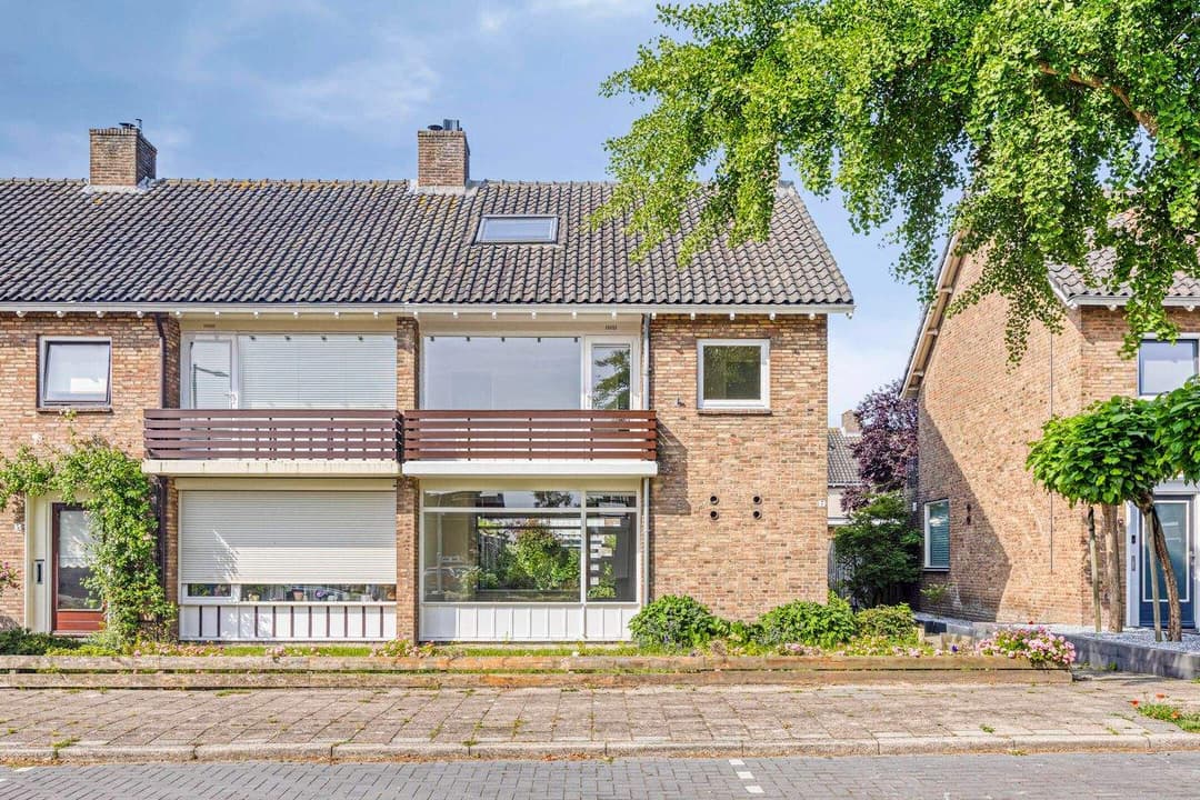 Family Home Griegstraat 74614 BN Bergen op Zoom - For Rent