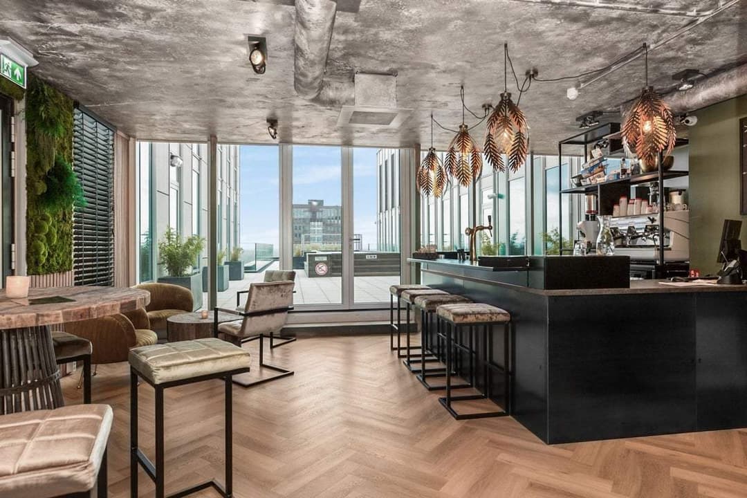 Flat Mandelaplein 1, Almere - Te Huur