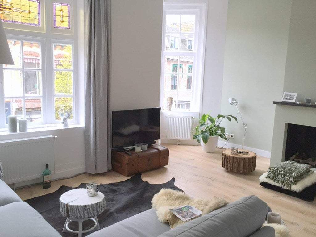 Flat Bloemendaalseweg, Bloemendaal - For Rent