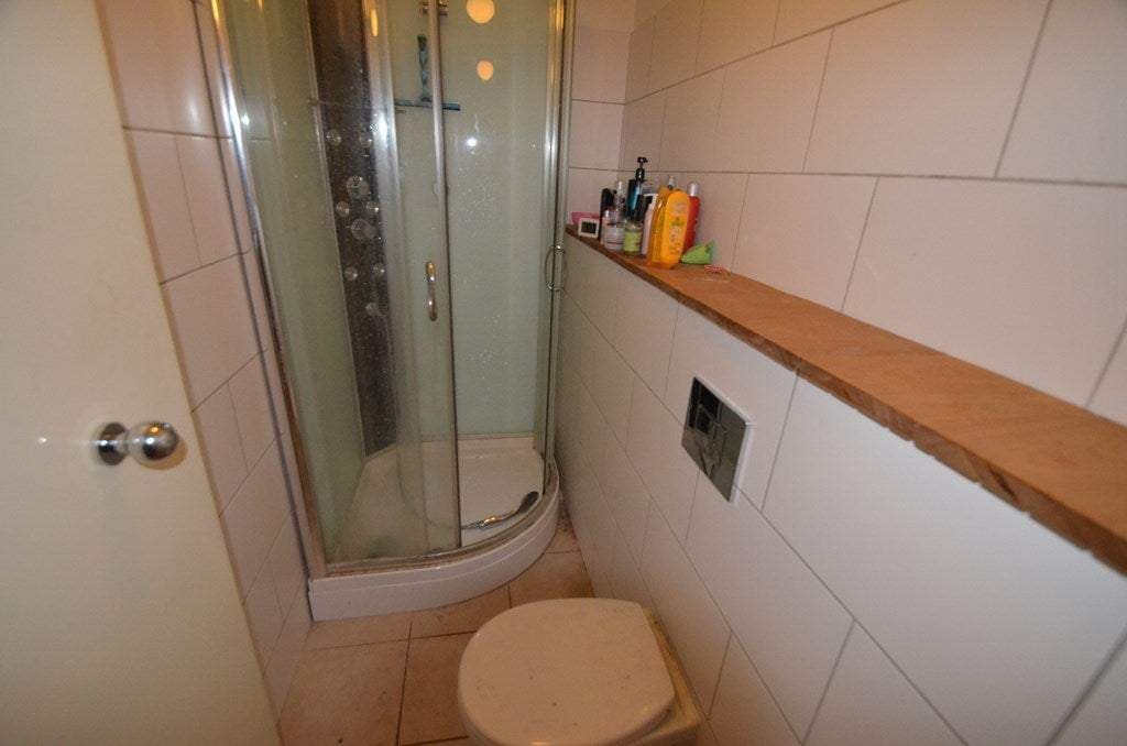 Room Molstraat 33, Delft - For Rent