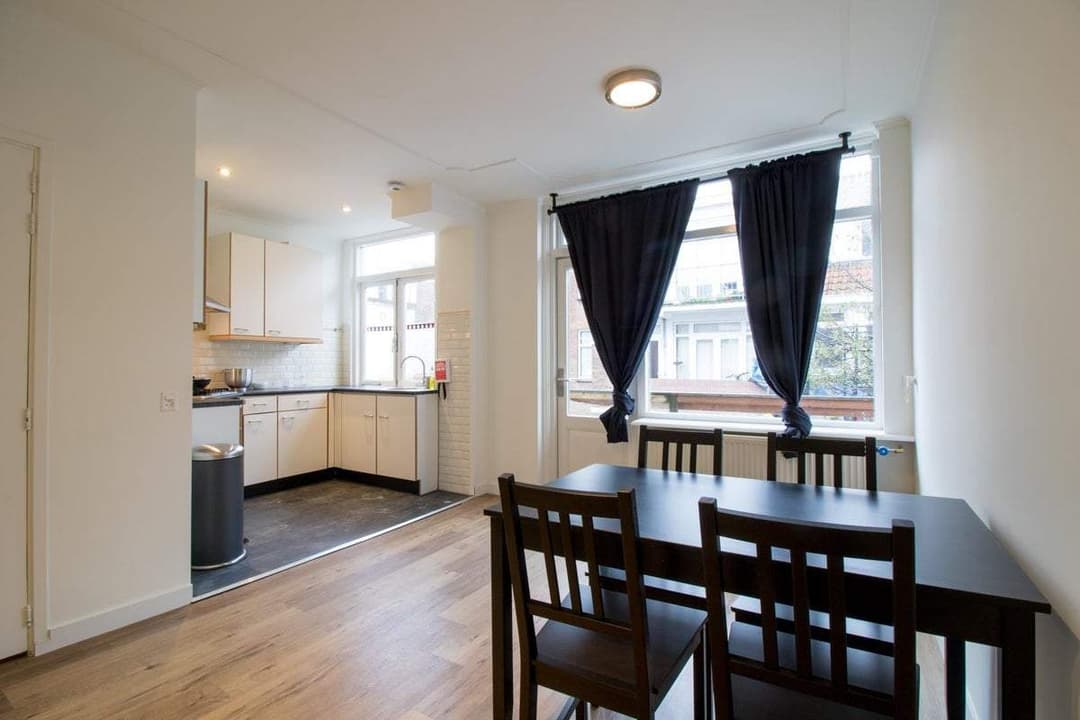 Flat Convivastraat, Den Haag - Te Huur