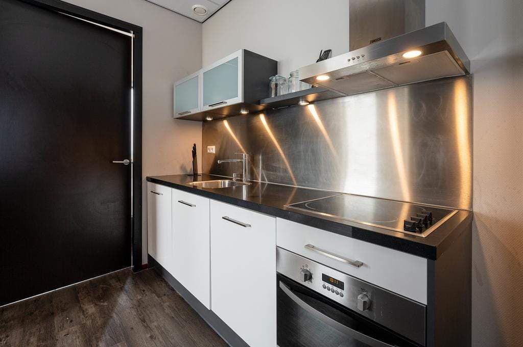 Apartment Eschertoren 1-F2316, Leiden - For Rent