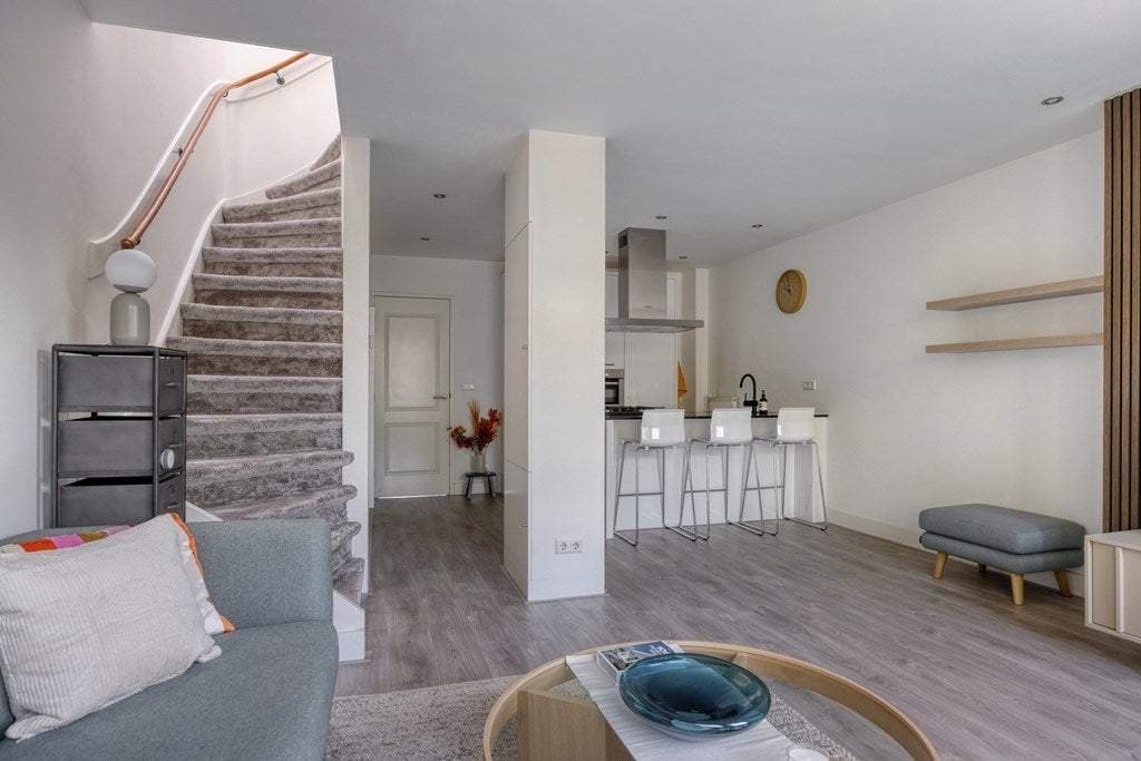 Flat Besemerstraat 8-A02, Rotterdam - À louer