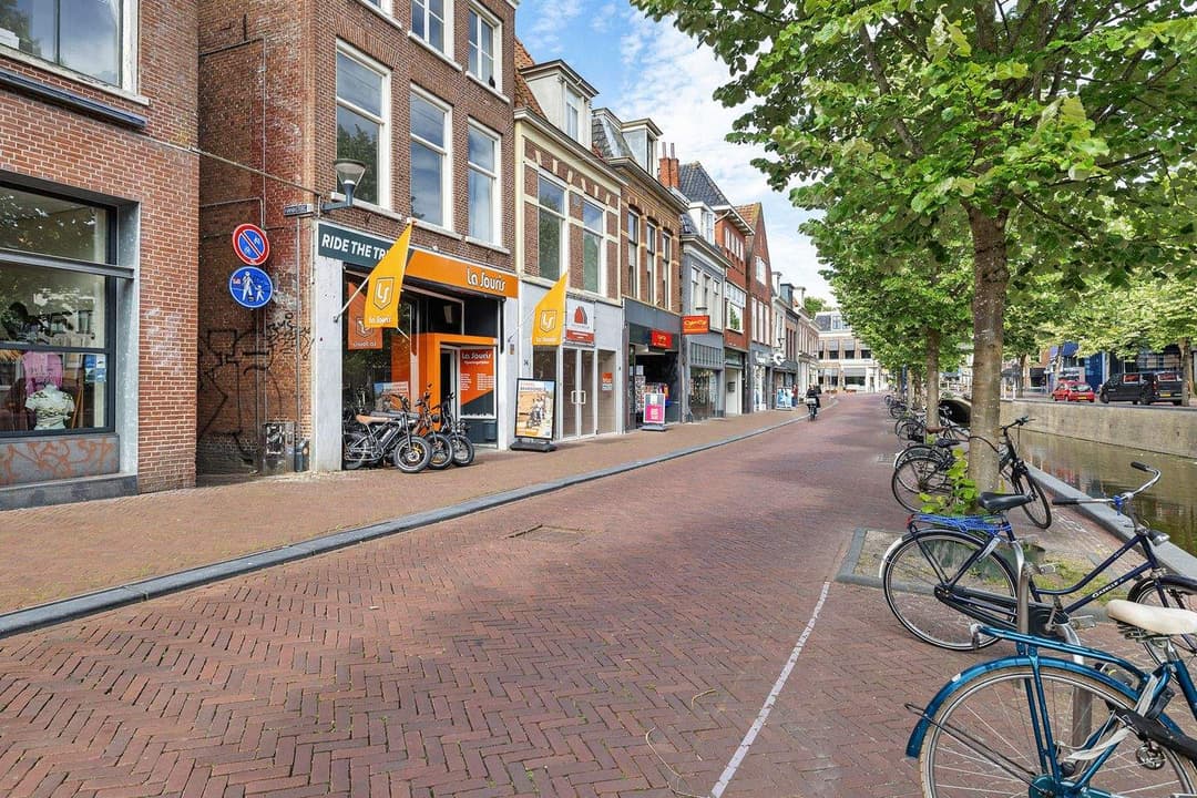 Monumental Upper Apartment Nieuwestad 368, Leeuwarden - For Rent